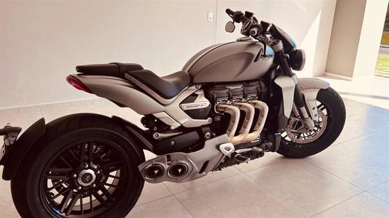 TRIUMPH ROCKET III R TRIUMPH ROCKET III R